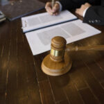 פתיחת תיק בהוצאה לפועל – מדריך מקיף עם דוגמאות, טפסים וטיפים